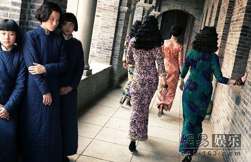 金陵十三钗直播爆料最新,惊爆幕后故事与精彩瞬间